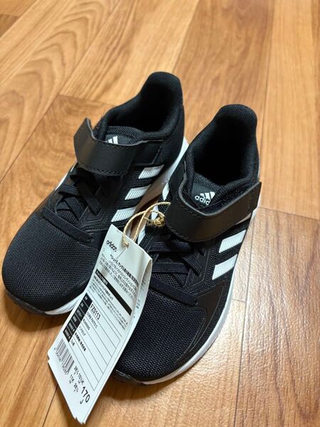 タグ付き 未使用 スニーカー アディダス キッズスニーカー シューズ キッズシューズ 17.0 黒 ブラック adidas