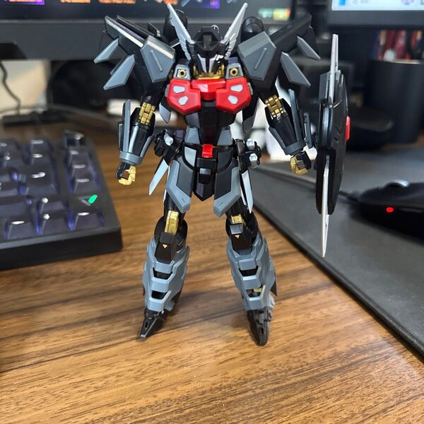 ガンダムSEED 【HGCE ブラックナイト スコードシヴァ】プラモデル完成品【ジャンク品】