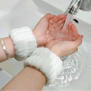 洗顔リストバンド 袖濡れ防止 3色 来週から定価1100円に戻します
