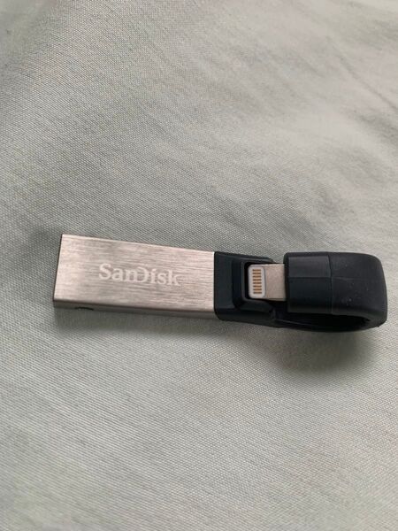 ixpand 64GB USBメモリ