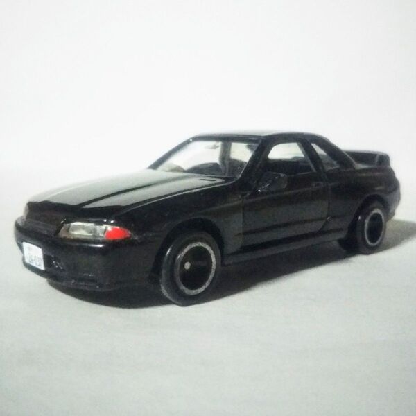 トミカ ミニカー 頭文字D スカイライン GT-R