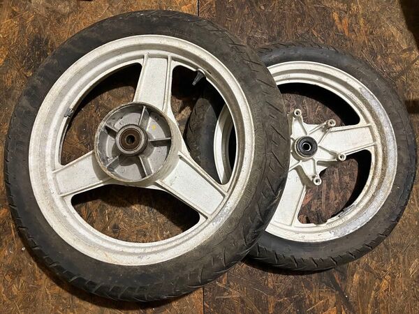 希少 当時物 CBR400F 2型 F3 フォーミュラ ホイール 前後 セット タイヤ付き