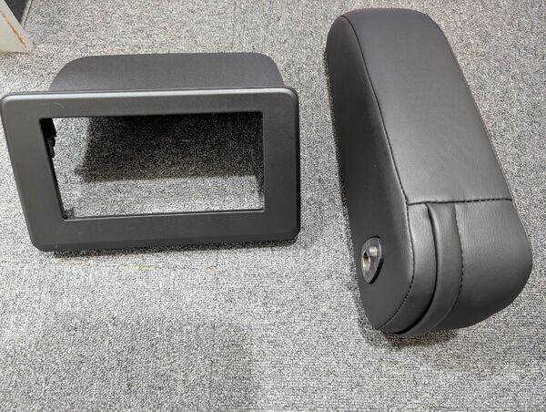 三菱デリカミニ新車外し2点美品