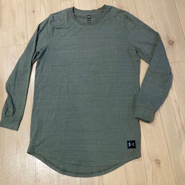 UNDER ARMOUR アンダーアーマー 長袖Tシャツ オリーブグリーン LG(L)