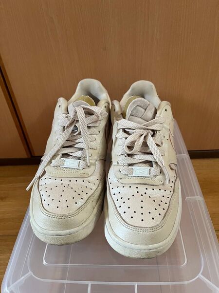 NIKE スニーカー
