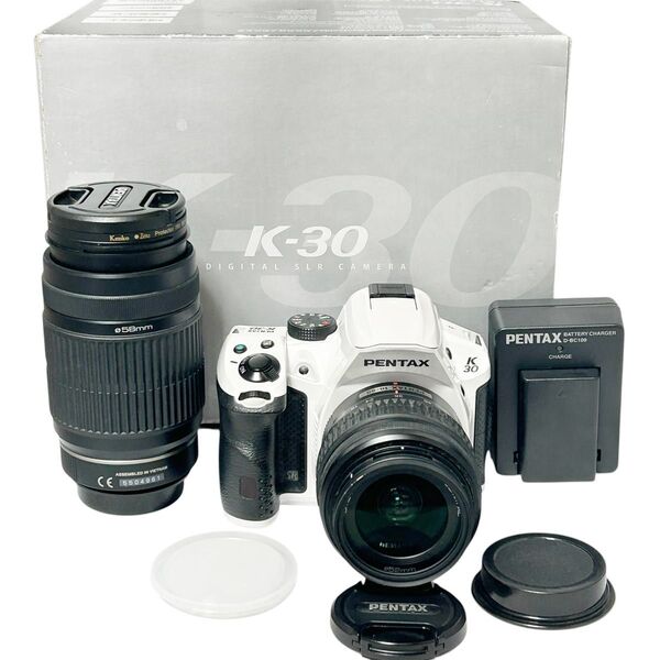 【美品 付属品・箱完備】PENTAX K-30 ダブルズームキット ホワイト シャッター回数7562 デジタル一眼レフカメラ