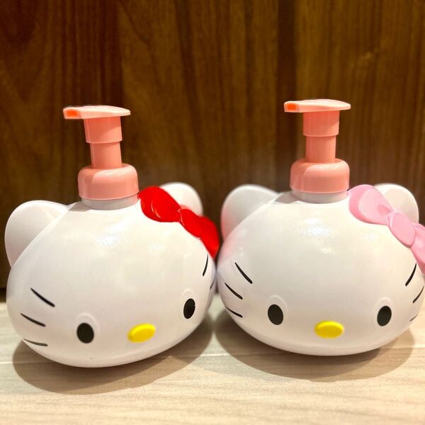 【新品未使用】サンリオ ハローキティ キティちゃん シャンプーボトル 2点セット ハンドソープ容器 カワイイ 大容量ディスペンサー
