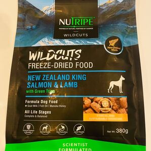 NUTRIPE 【キングサーモン&ラムwithグリーントライプ】フリーズドライドッグフード 380g