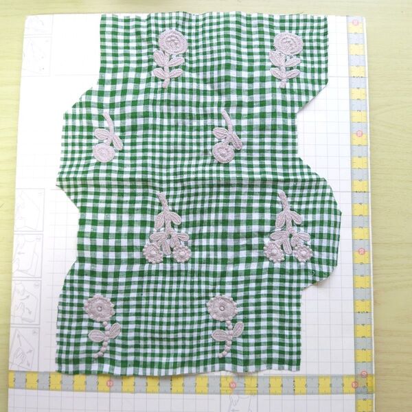 ミナペルホネン bonheur ボヌール グリーンチェック はぎれ ハンドメイド パッチワーク