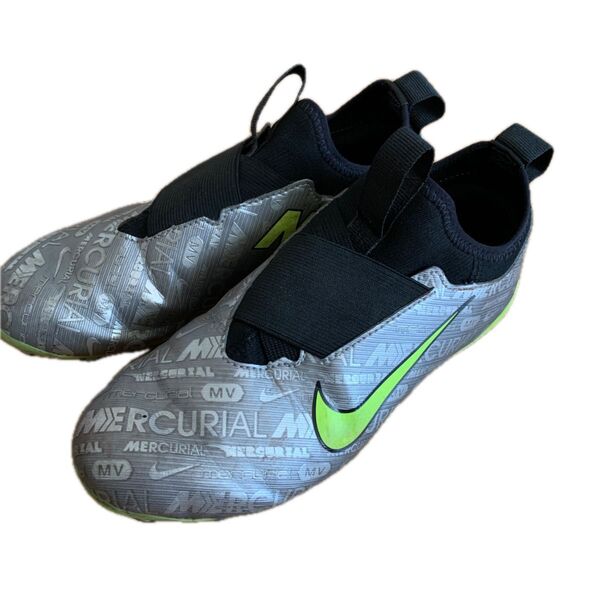 NIKE マーキュリアル サッカースパイク ジュニア シルバー×グリーン