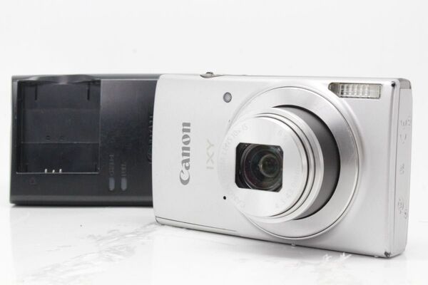 可愛いコンデジ ☆ Canon IXY 210F コンパクトデジタルカメラ シルバー