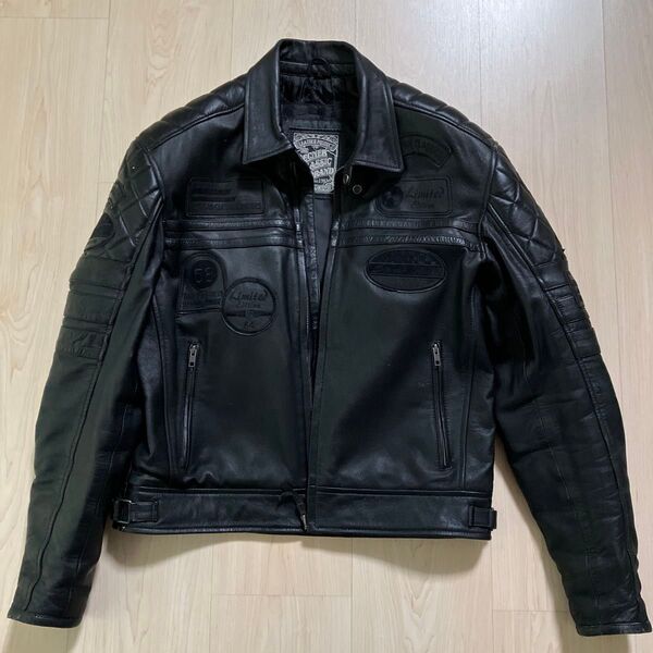 デグナー レザージャケット 黒 XL プロテクターつけます