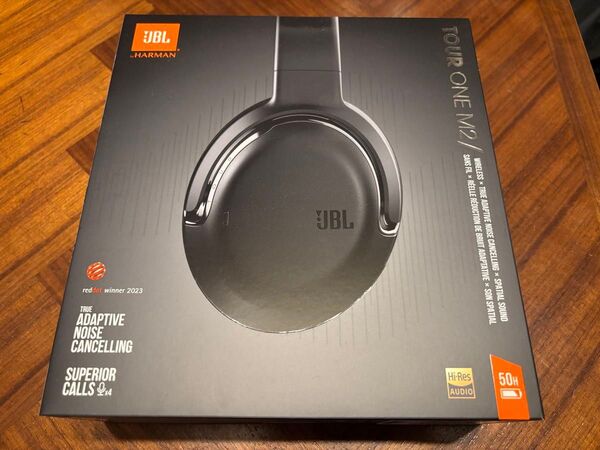 JBL Tour One M2 ワイヤレスノイズキャンセリングオーバーイヤーヘッドホン