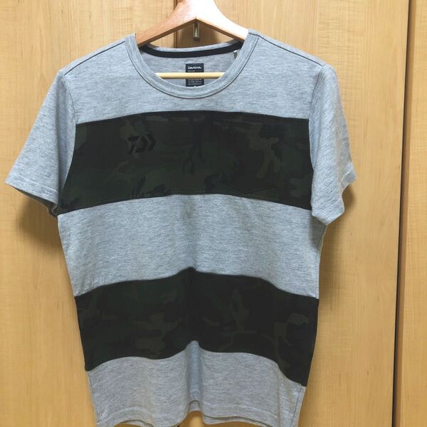 DAIWA Tシャツ メンズ 迷彩柄 グレー Mサイズ