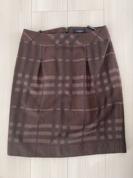 美品! Burberry Londonチェック柄 タイトスカート バーバリー40 スカート チェック ミニスカート タイト