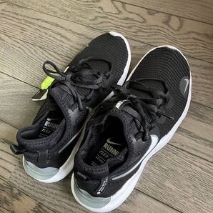 NIKE フレックスラン 23.5cm ブラック 未使用