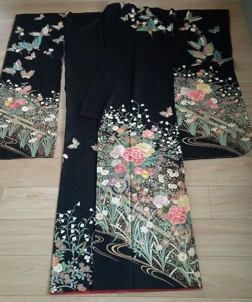 木下勝功 振袖 リメイク 刺繍 舞蝶花車文 黒地 金銀彩 難あり 着物 素材 生地