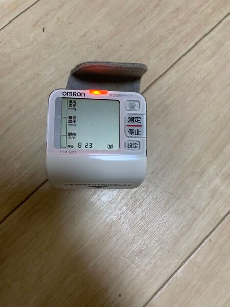 オムロンデジタル自動血圧計 HEM-6051 OMRON