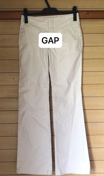 GAP 白 パンツ ストレート S シンプル ホワイト チノパン ジーンズ カジュアル スーツ