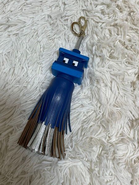 ANYA HINDMARCH スペースインベーダー タッセル