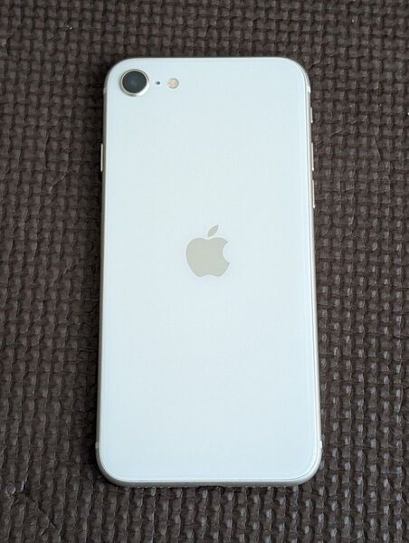Apple iPhone SE 第3世代 64GB スターライト