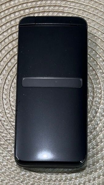 au携帯電話京セラKYF39液晶に滲みあり