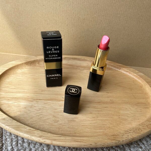 未使用 CHANEL ROUGE A LEVRES SUPER HYDRABASE