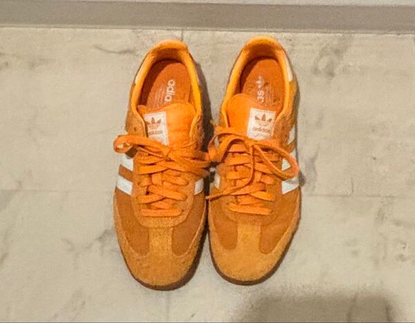 スニーカー adidas SAMBA