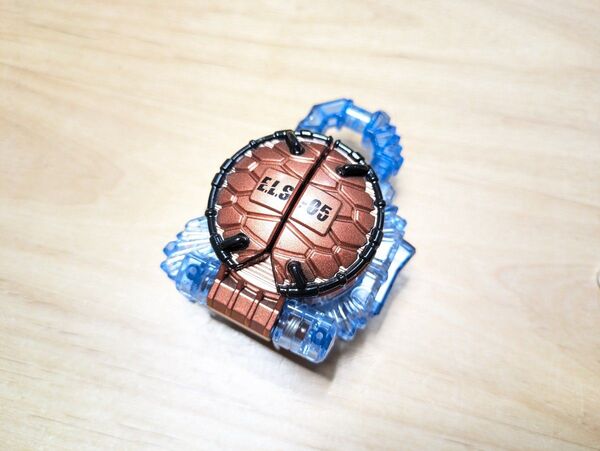 CSM マツボックリエナジーロックシード 仮面ライダー鎧武 ロックシード 仮面ライダー黒影・真