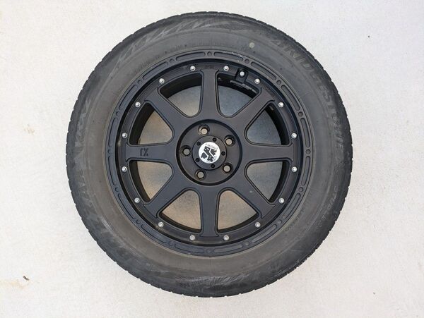 XTREME/エクストリームJ 17インチ 7.5J スタッドレス 4本セット デリカD5