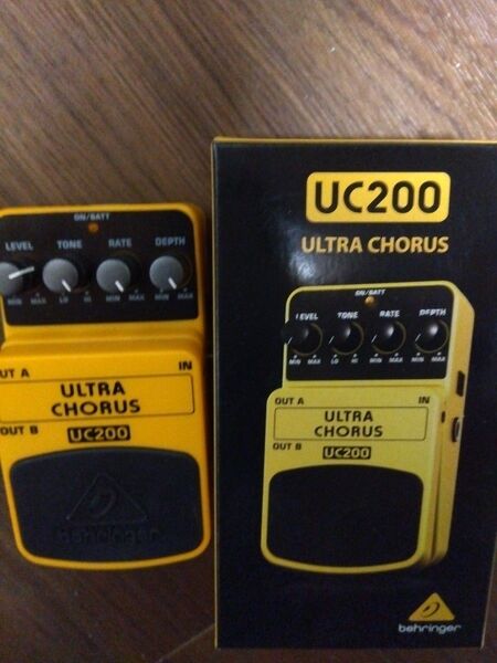 BEHRINGER UC200 Ultra Chorus エフェクター