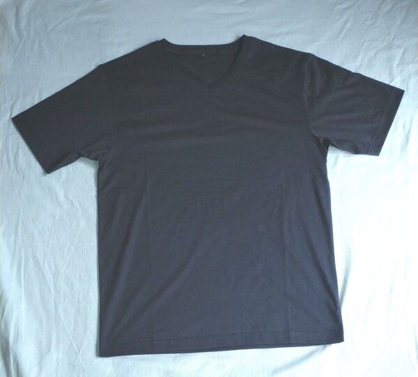 新品未使用 半袖Tシャツ Vネック ブラック L 無地