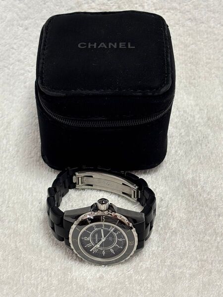 【美品】CHANEL シャネル J12 クォーツ【H0680】デイト 純正ベルト セラミックラバー【稼働品】レディース 箱付き