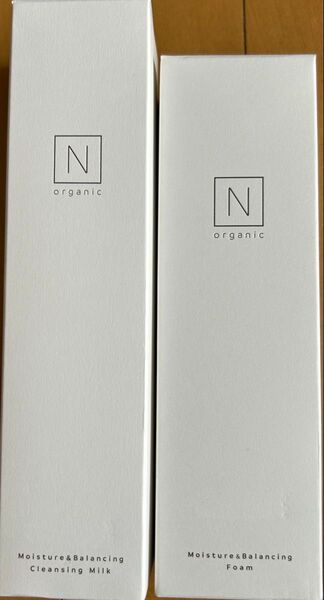 新品!!Nオーガニック モイスチュア&バランシング クレンジングミルクとフォームセット