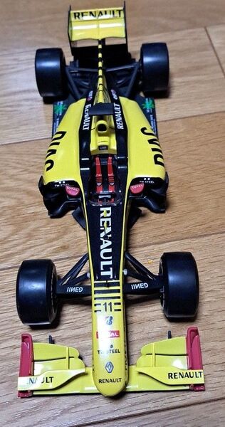ルノーF1 ミニカー1/18