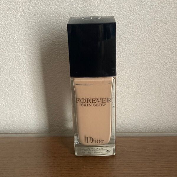 ディオールスキン フォーエヴァー フルイド グロウ 1N リキッドファンデ 30ml