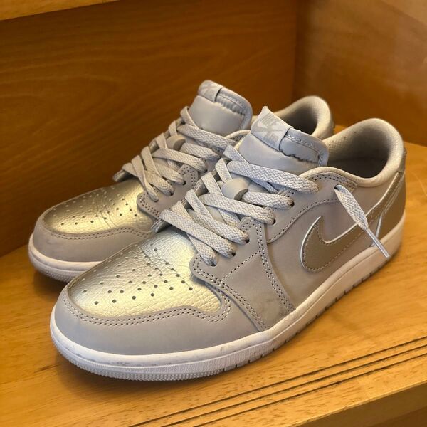 NIKE エアジョーダン1 ロー シルバー エアフォース1