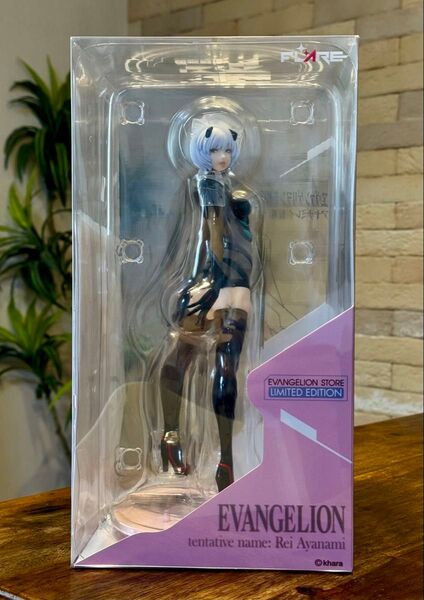 新品未開封品 エヴァンゲリオン アヤナミレイ エヴァストア限定版 フィギュア 山下しゅんや フレア