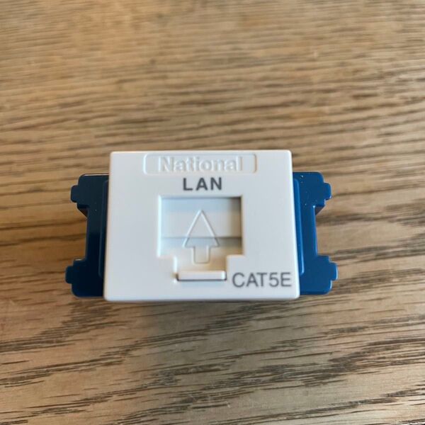 NR3160W 情報モジュラジャック CAT5E 埋込型 ホワイト Panasonic コスモシリーズワイド21 ぐっとすシリーズ