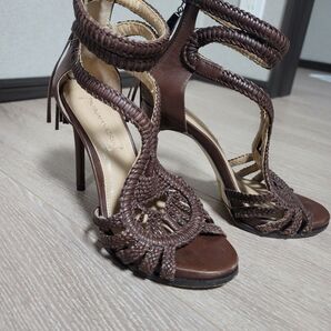 BCBG MAXAZRIA 編み込みサンダル ブラウン 37 1/2
