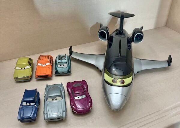トミカ カーズ シドレー、エーサー、グレム、トンべ、プロフェッサーゼット、フィンマックミサイル、ホリーシフトウェル