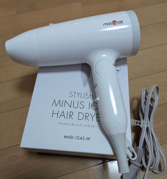 美品 mod's hair スタイリッシュ マイナスイオンヘアードライヤー