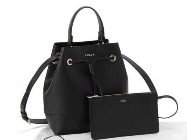 美品 FURLA ステイシー 明日まで値下げ