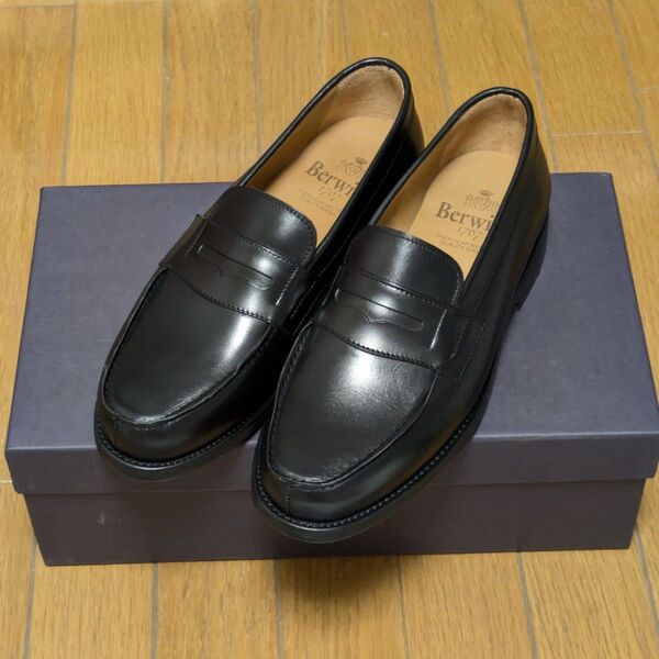 未使用品 Berwick コインローファー 6 ブラック 25cm 4456 スペイン製 HO217 バーウィック 黒 メンズ