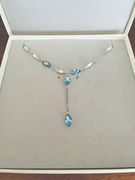 【上品・極美品】SWAROVSKI スワロフスキー クリスタル Y字型ネックレス