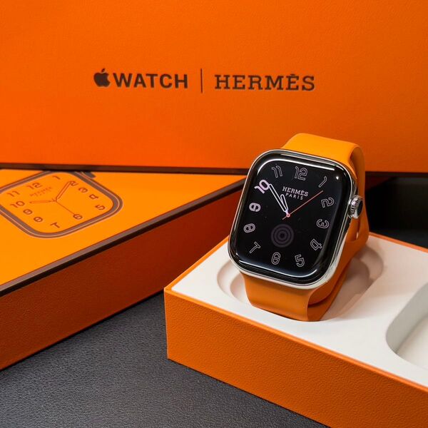 ☆美品 最新 Apple Watch series10 HERMES シルバーチタニウム 42mm エルメス 本体 782