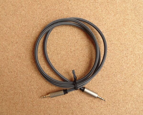 UGREEN オーディオケーブル 3.5mm ステレオミニプラグ 1m