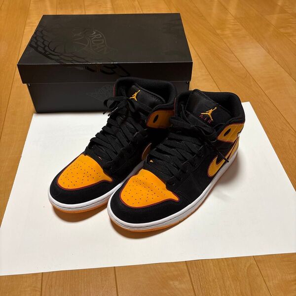 Nike Air Jordan 1 Mid SE "Vivid Orange"