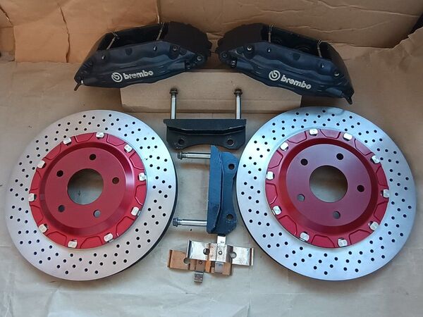 スカイラインGT-R BNR32 BCNR33 シルビアS14 S15 F50 ブレンボキャリパー 332φローター GZ32