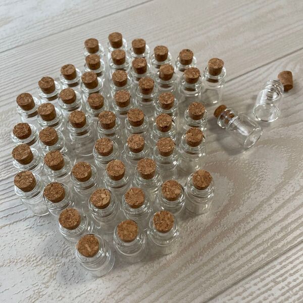 コルク栓付きガラス小瓶 50点セット